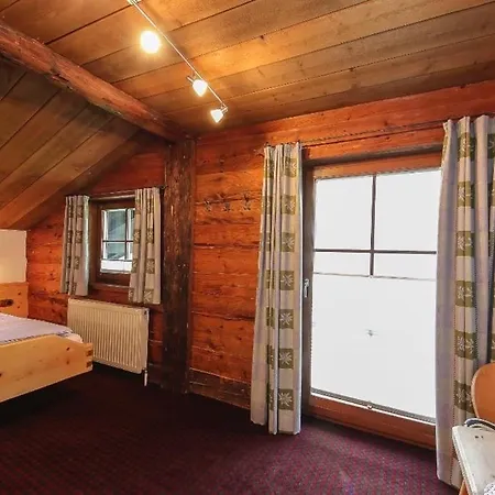 Hochwart Hof Bed & Breakfast